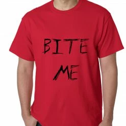 Bewild Cool Funny & Offensive Bite Me Zombie And Vampire Lovers Mens T-shirt