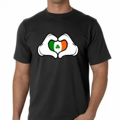Bewild Cartoon Heart Hands Irish Flag Men's T-Shirt St.Patricks Day
