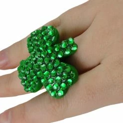 Bewild Dazzling Shamrock Ring