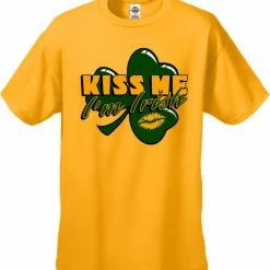 Bewild Kiss Me I'm Irish Shamrock Men's T-Shirt