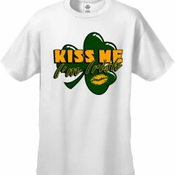 Bewild Kiss Me I'm Irish Shamrock Men's T-Shirt