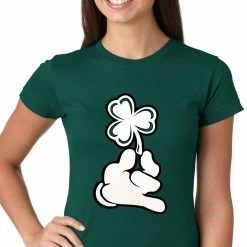 Bewild St. Patrick's Day Cartoon Hand Holding Shamrock Girls T-shirt