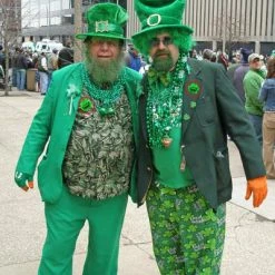 Bewild Accessories St. Patrick's Day Jumbo Flashing Shamrock Pin