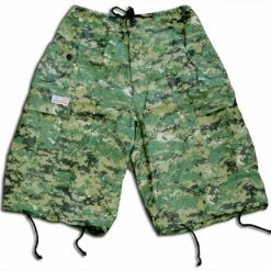 Bewild Basic Unisex UFO Shorts Unisex Basic UFO Shorts (Digital Camo)