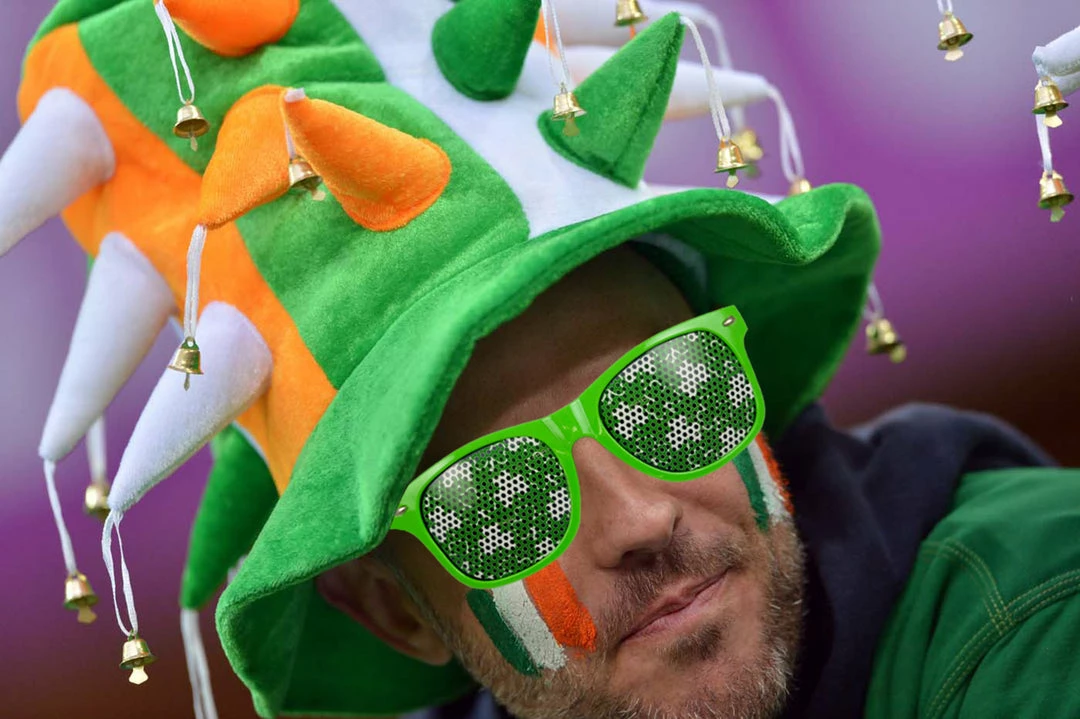 Bewild Wayfarer Sunglasses With Mini Shamrock Pattern 4 Bewild Wayfarer Sunglasses With Mini Shamrock Pattern